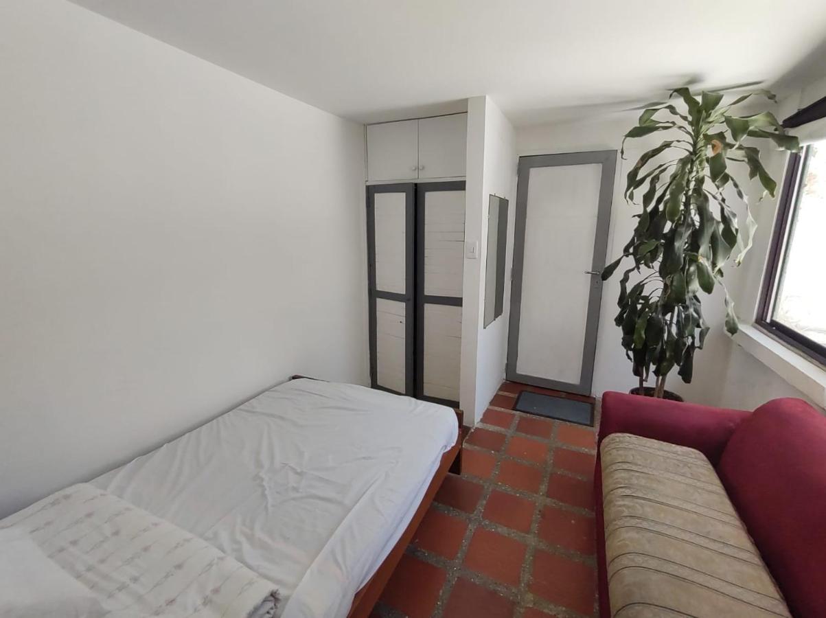 Hostal Casa Las Tias 메딜린 외부 사진