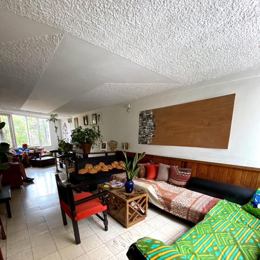Hostal Casa Las Tias 메딜린 외부 사진