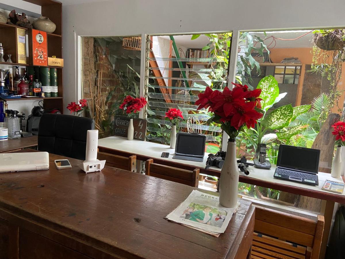 Hostal Casa Las Tias 메딜린 외부 사진